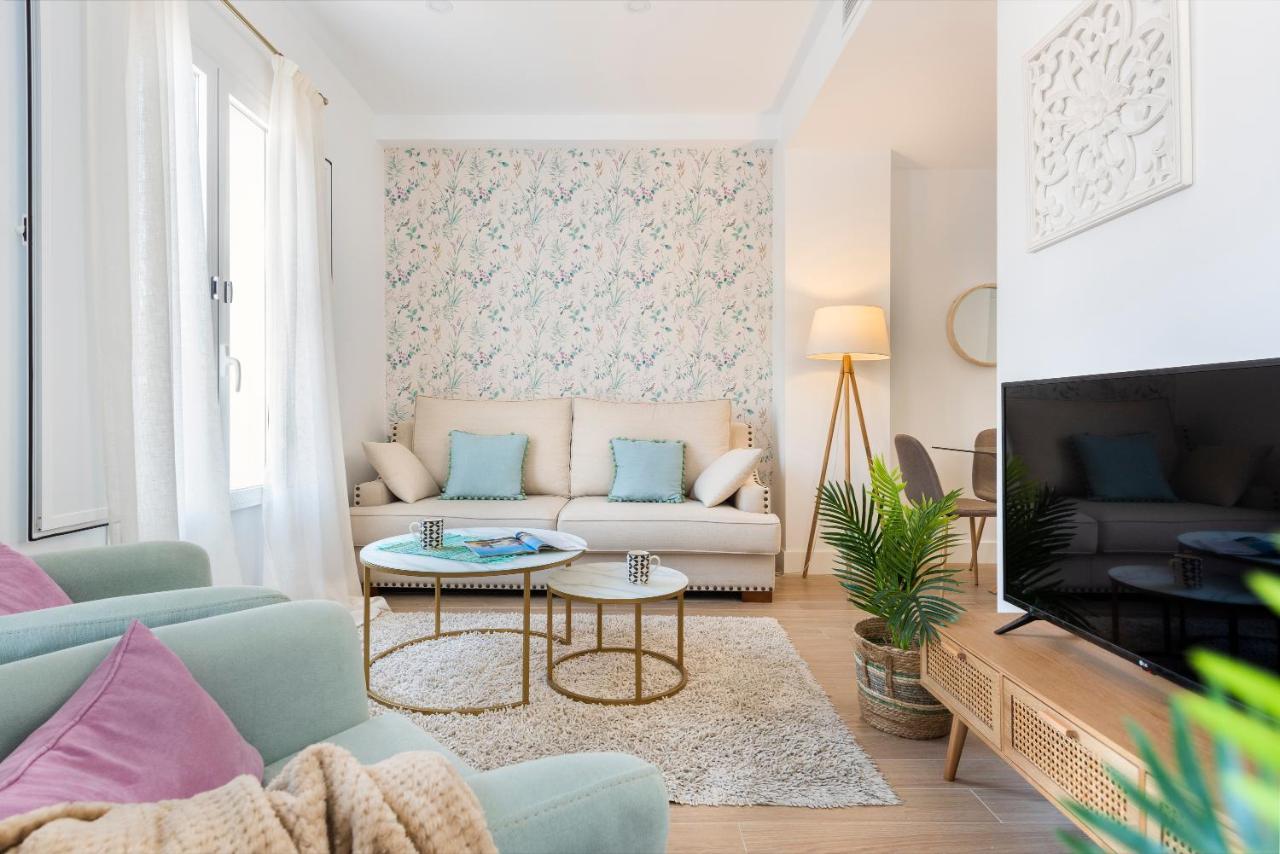 Genteel Home Juan Rabadan เซบีญา ภายนอก รูปภาพ
