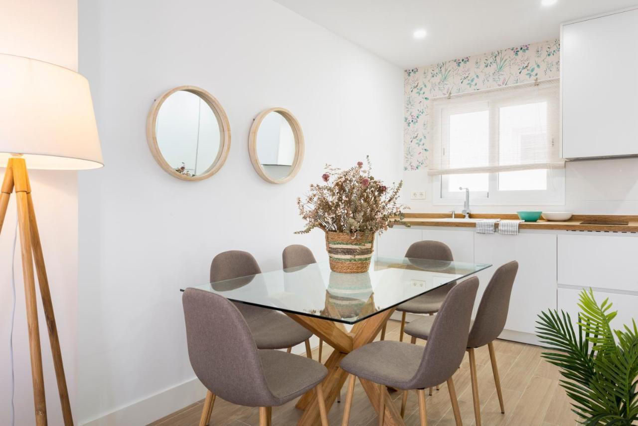 Genteel Home Juan Rabadan เซบีญา ภายนอก รูปภาพ
